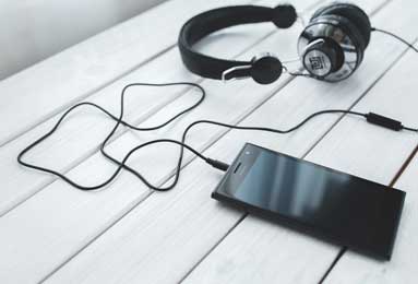 NBA前瞻：76人与雷霆战术对决与球员较量深度解析